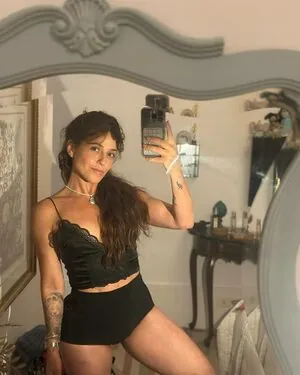 Priscila Sol content