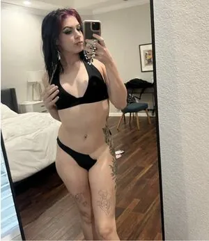 Paige Taylor content