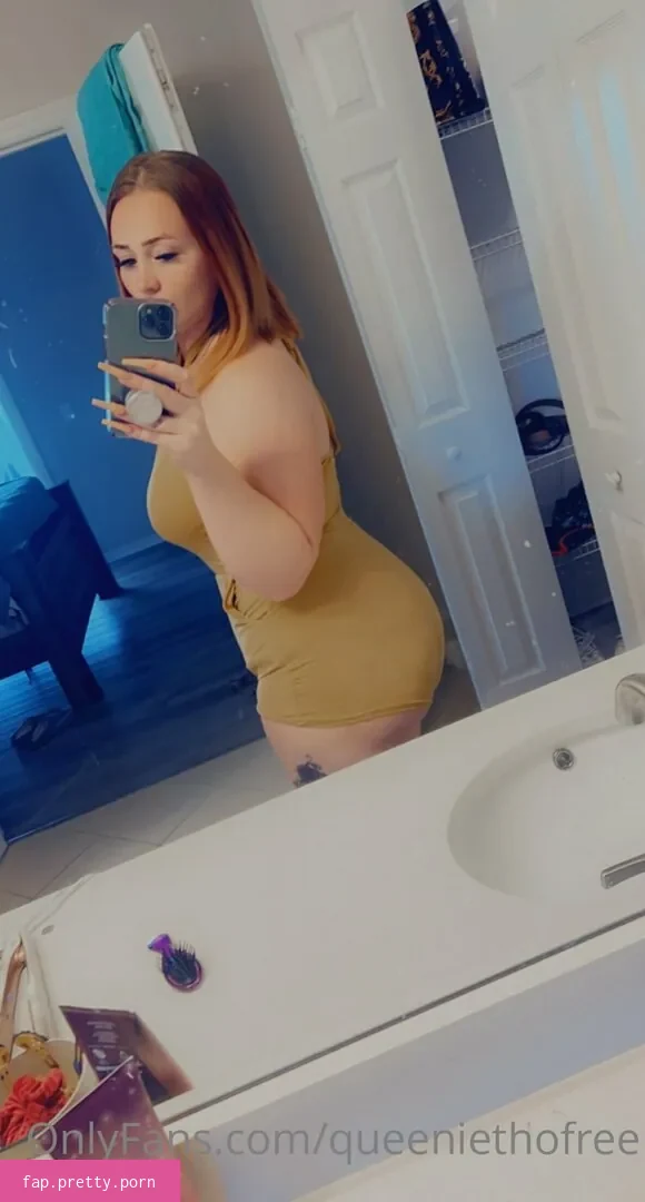 queeniethofree - Photo #12