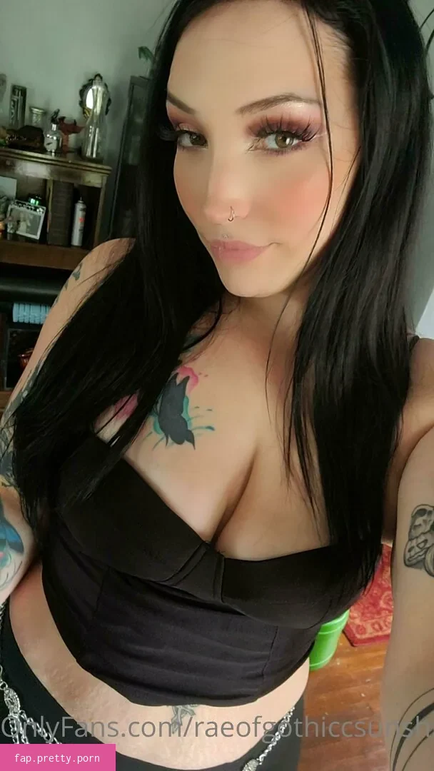 raeofgothiccsunshine - Photo #01