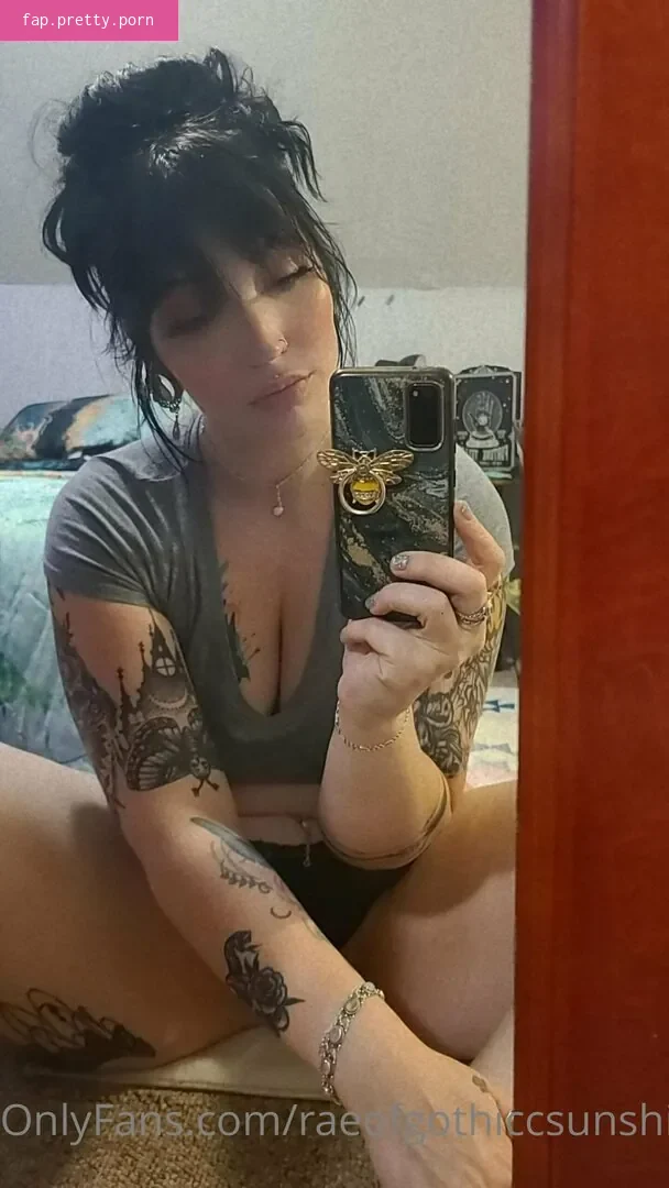 raeofgothiccsunshine - Photo #15