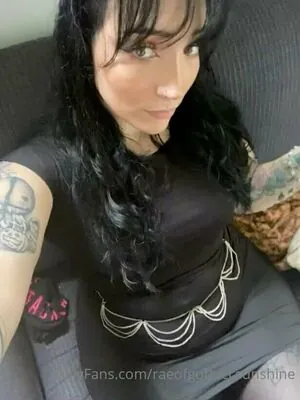 raeofgothiccsunshine content