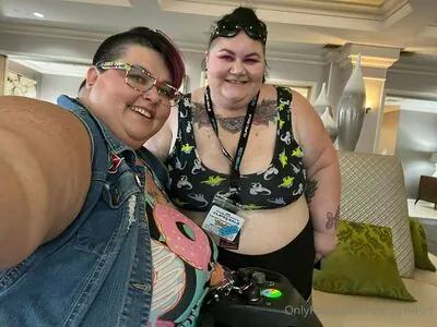 reenayestarr content