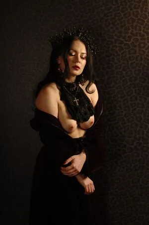 Renata Fleur content