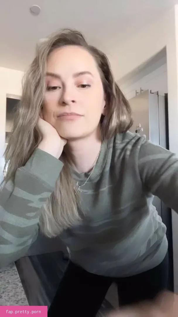 React GirlsYT - Photo #44