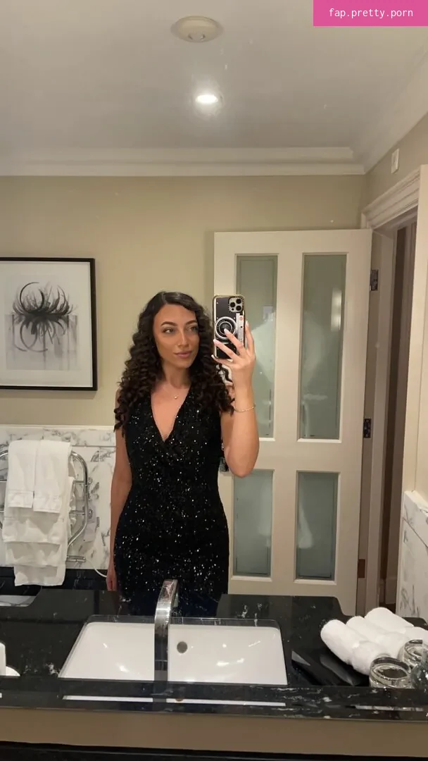 React GirlsYT - Photo #57