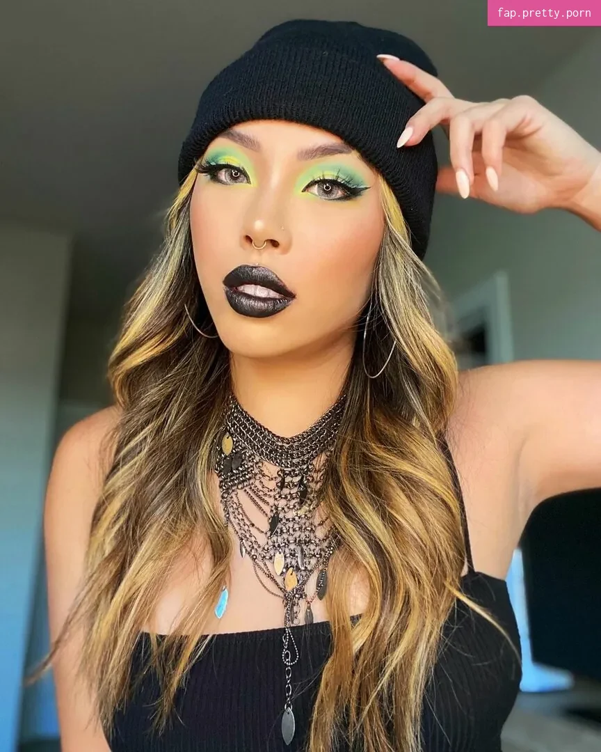 React GirlsYT - Photo #71