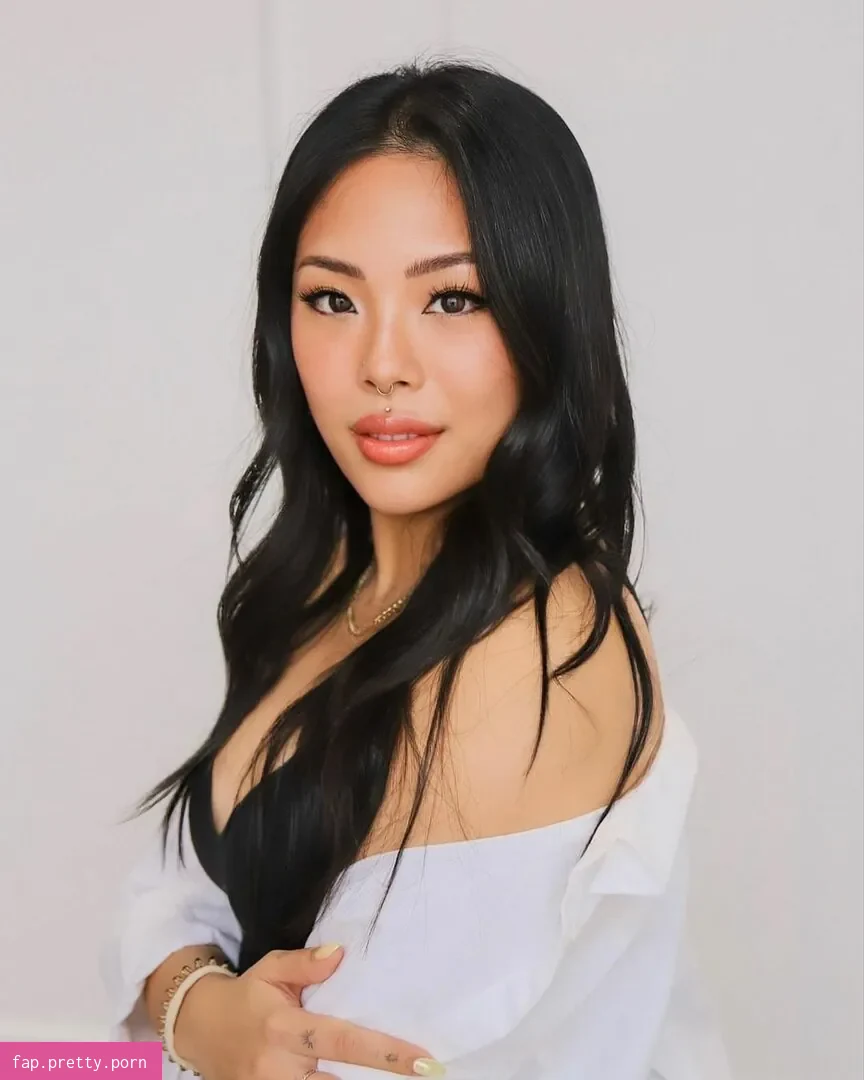 React GirlsYT - Photo #79