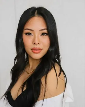 React GirlsYT content