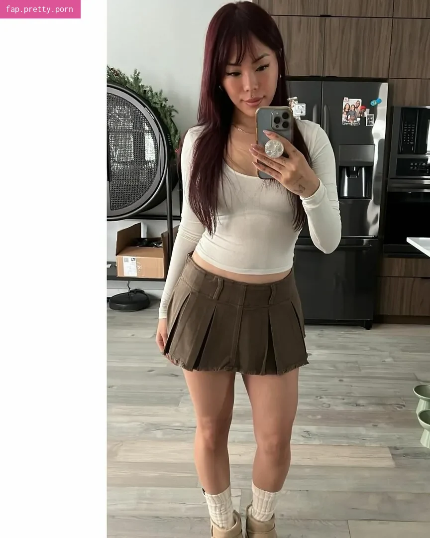 React GirlsYT - Photo #86