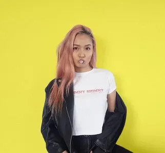 React GirlsYT content