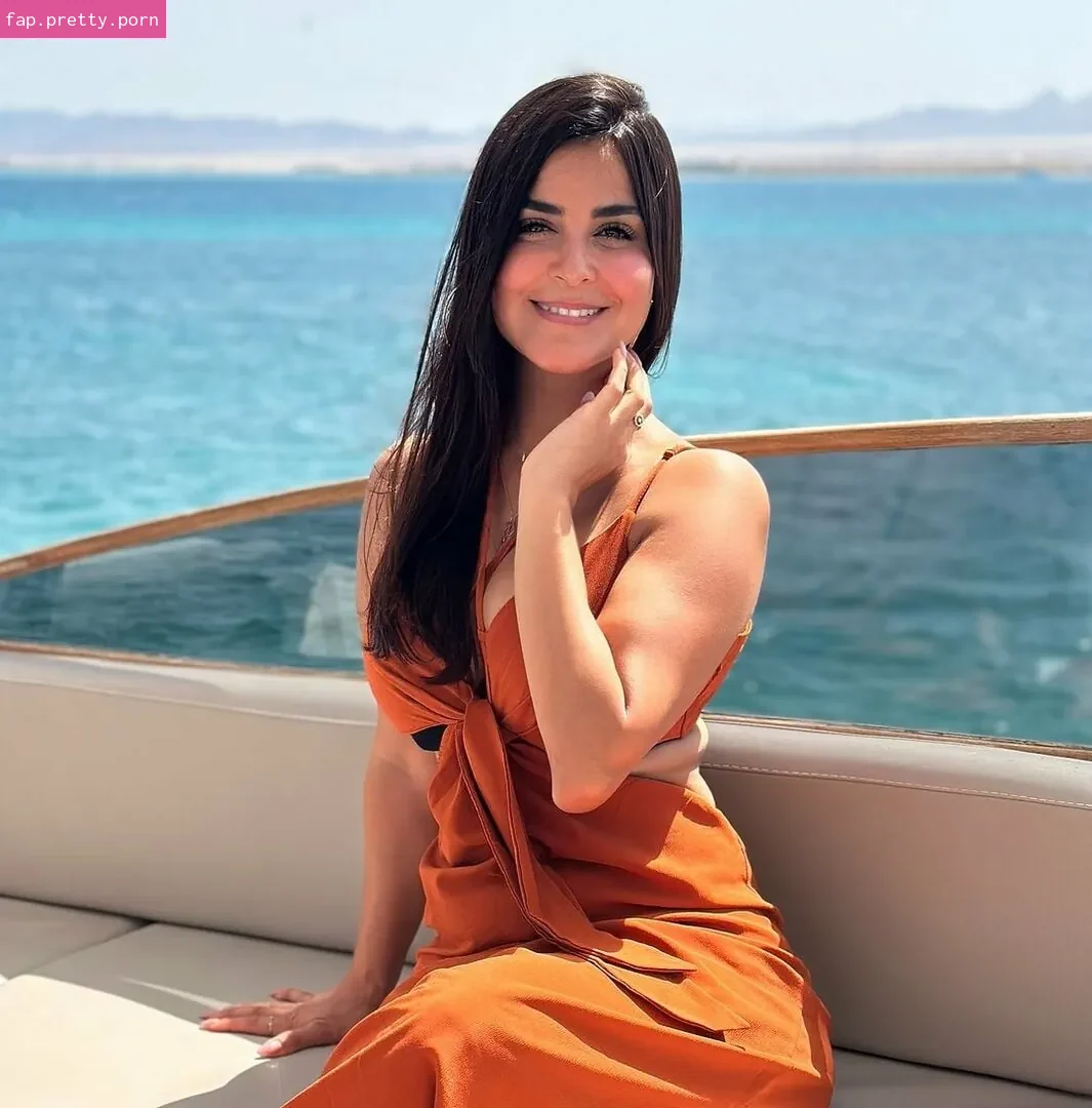 Rania Mansour - Photo #31