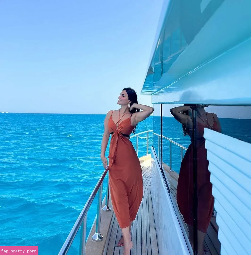 Rania Mansour - Photo #34