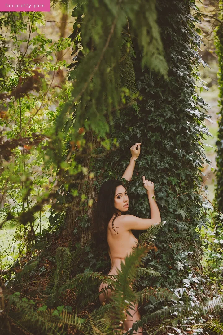 Robin Mae - Photo #42