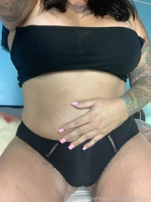 Rebecca Parrot content