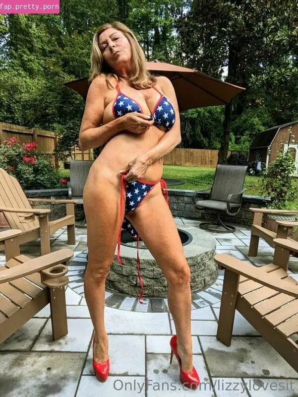 Riley Rivers / lizzylovesit / riversriley Nude Leaked OnlyFans Photo #28