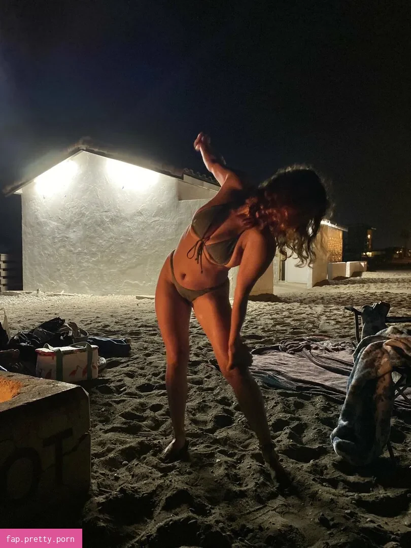 Rocio Vega - Photo #18