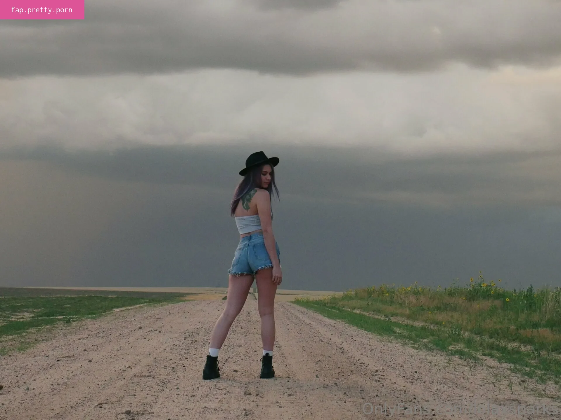 ridewithlola.x - Photo #03