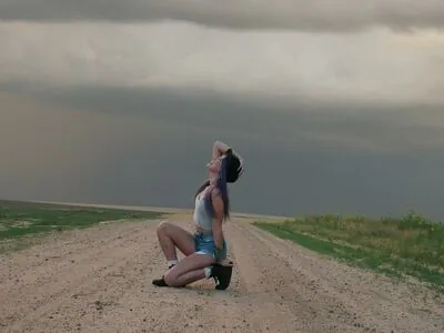 ridewithlola.x content