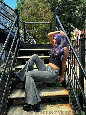 ridewithlola.x content