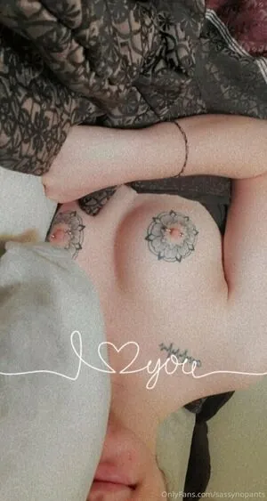 sassynopants content