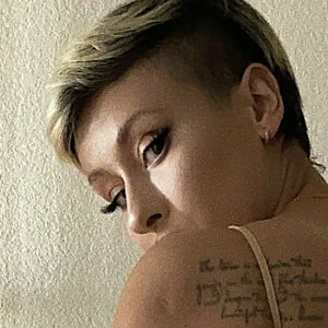 salmannsa / bootybysal