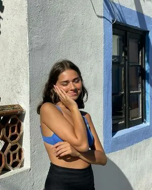 Sofia Barbosa content