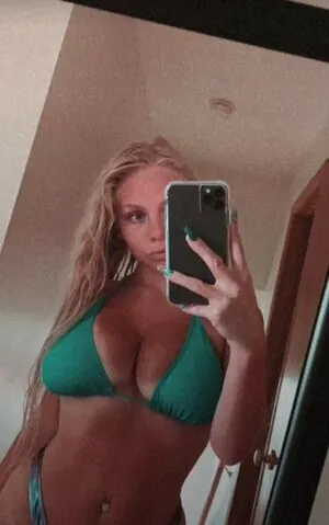 Savanna Calderone content