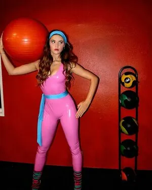 Savannah Clarke content