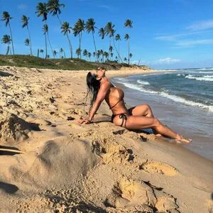 Scheila Carvalho content