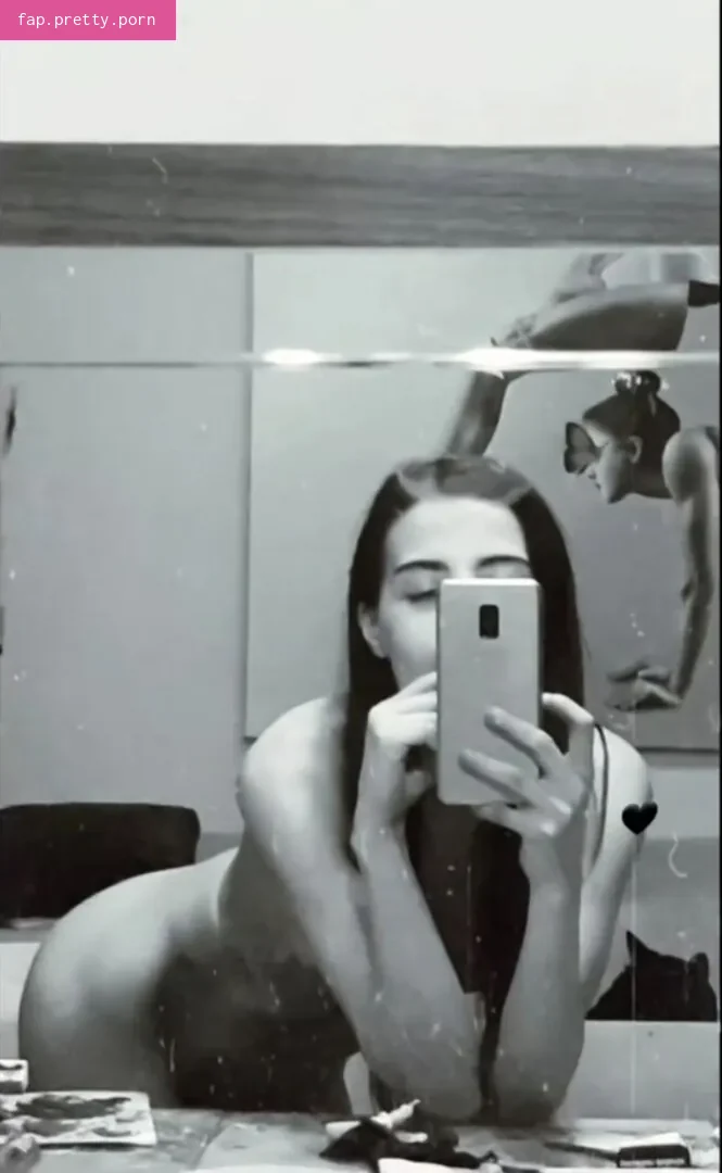 Selin Celikdelen - Photo #07