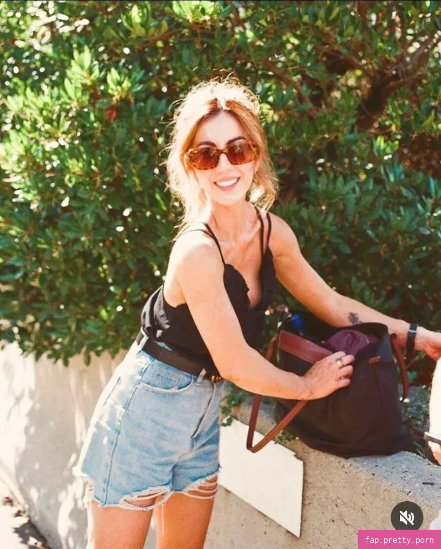 Sophie Craig - Photo #05