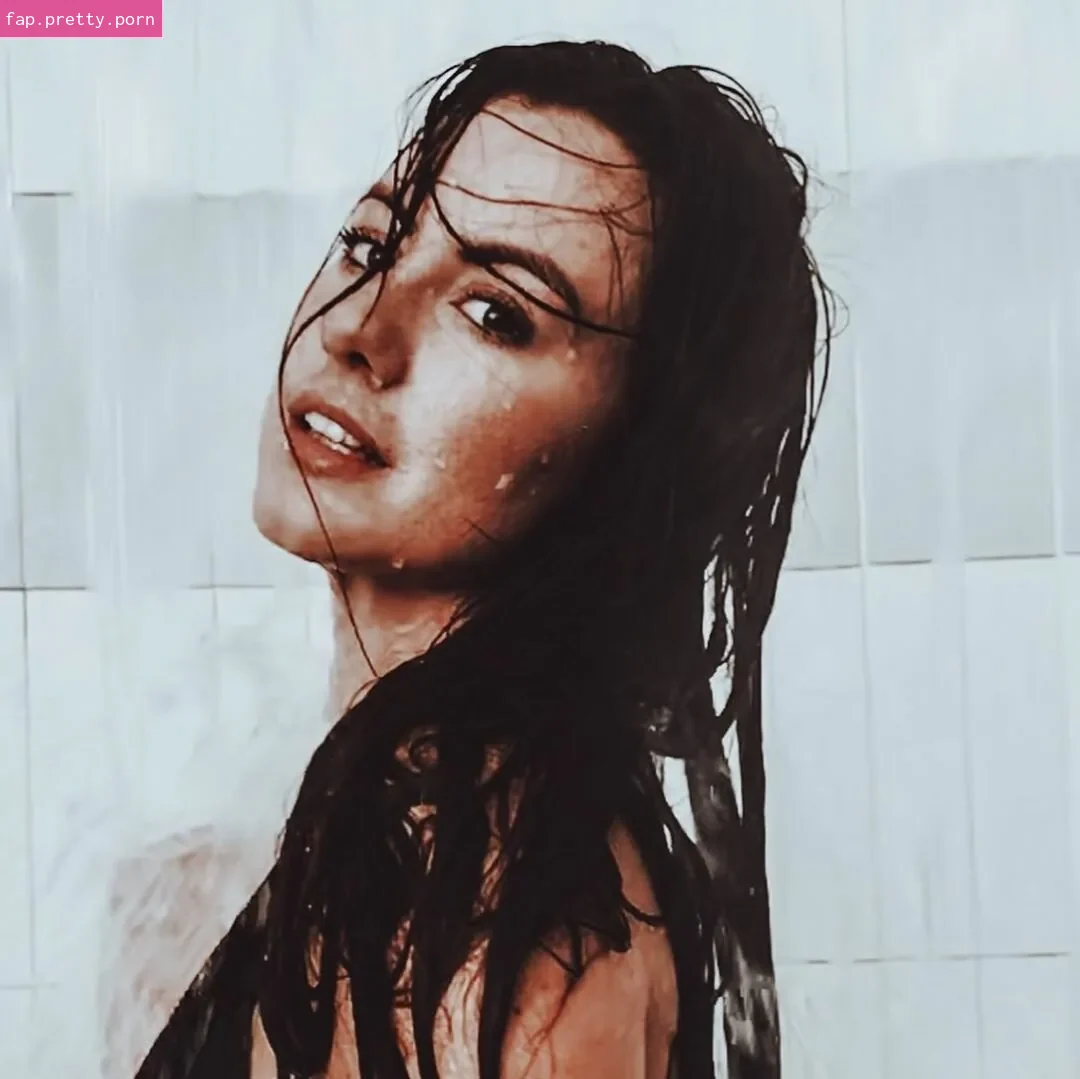 Sophie Craig - Photo #23