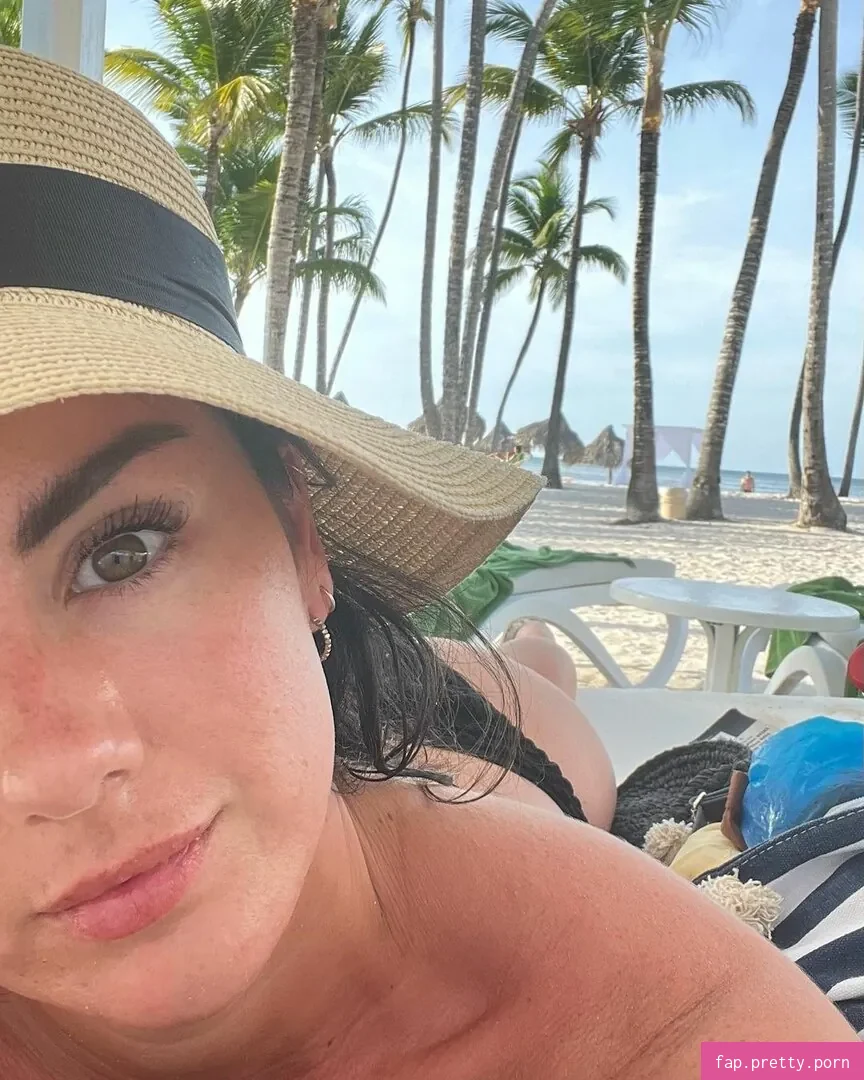 Sophie Craig - Photo #29