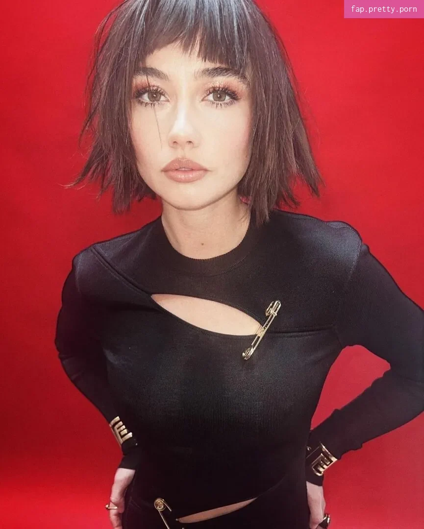 Sydney Chandler #8