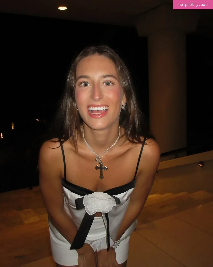 Sydney Costello - Photo #40