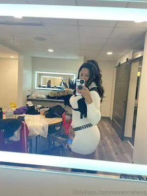 Savannah Evans content