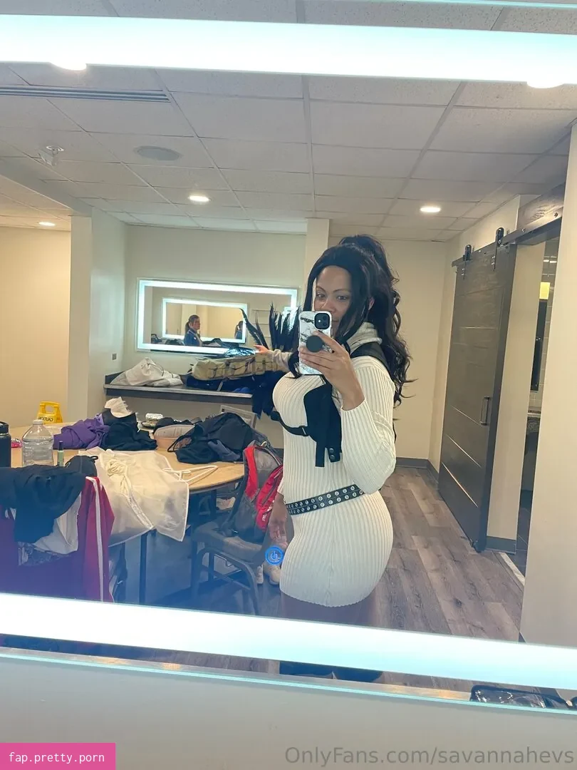 Savannah Evans - Photo #04