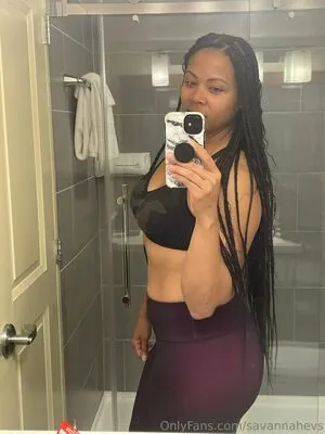 Savannah Evans content