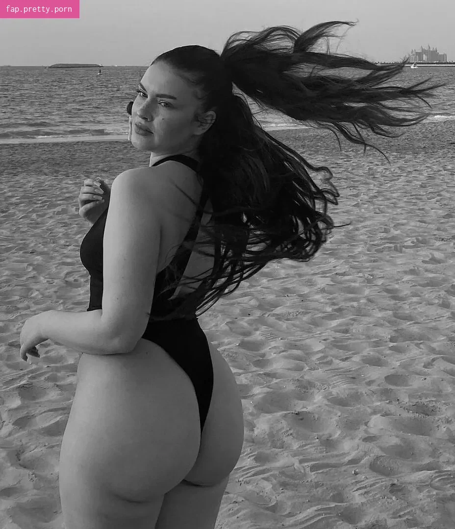 Sarah Foxx - Photo #27