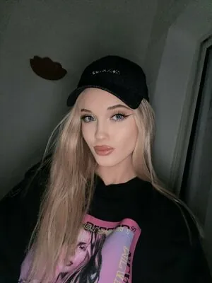 squlrting_girl content