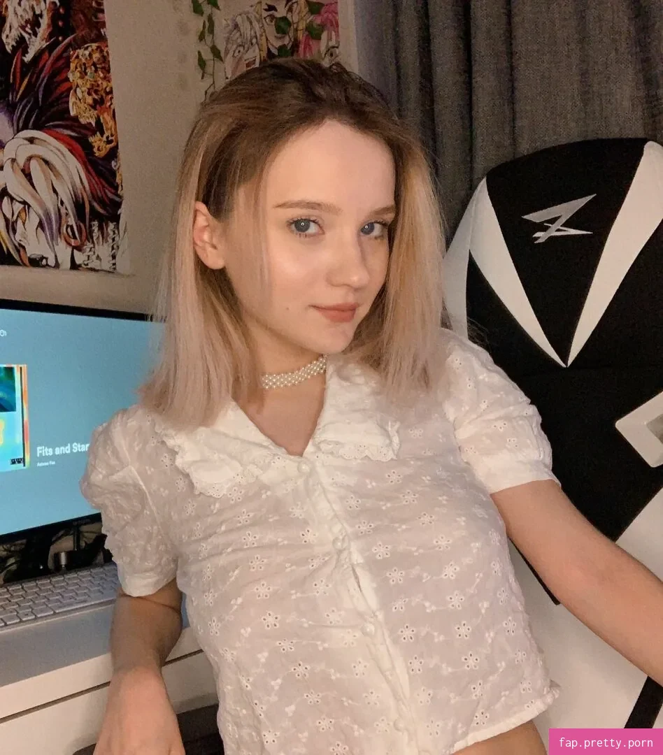 ShySonja - Photo #01