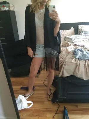 Symphony Howlett content