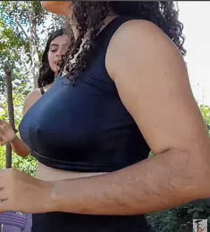 Sandrielly Lima content