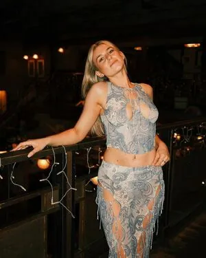 Shannon Langdon content