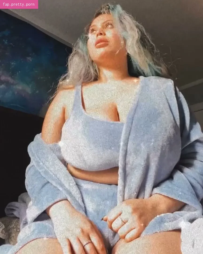 Sheila L - Photo #18