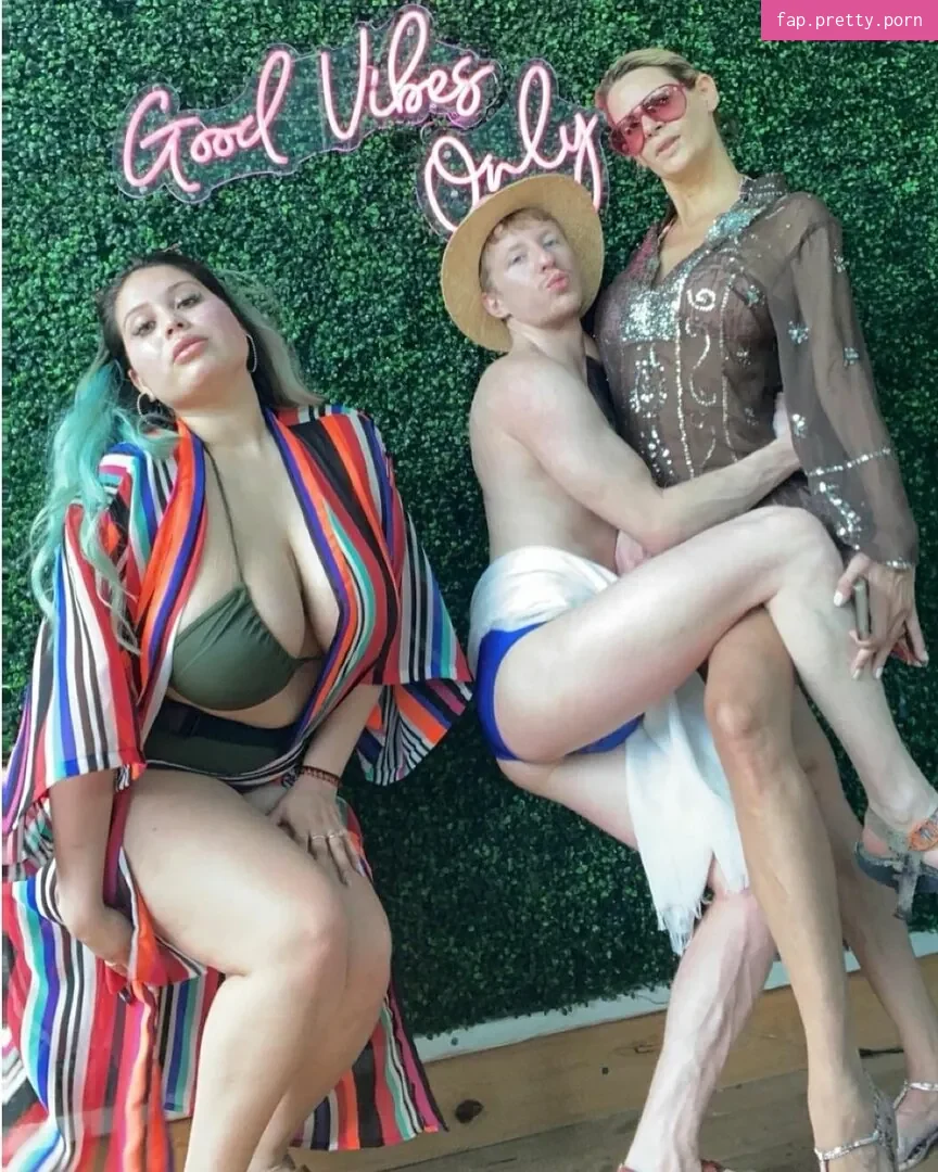 Sheila L - Photo #19