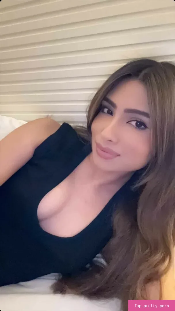 Shabreen Meerasafeer - Photo #02