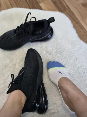 socksqueenforyou content