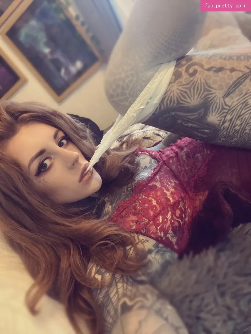 SophieWilde - Photo #02